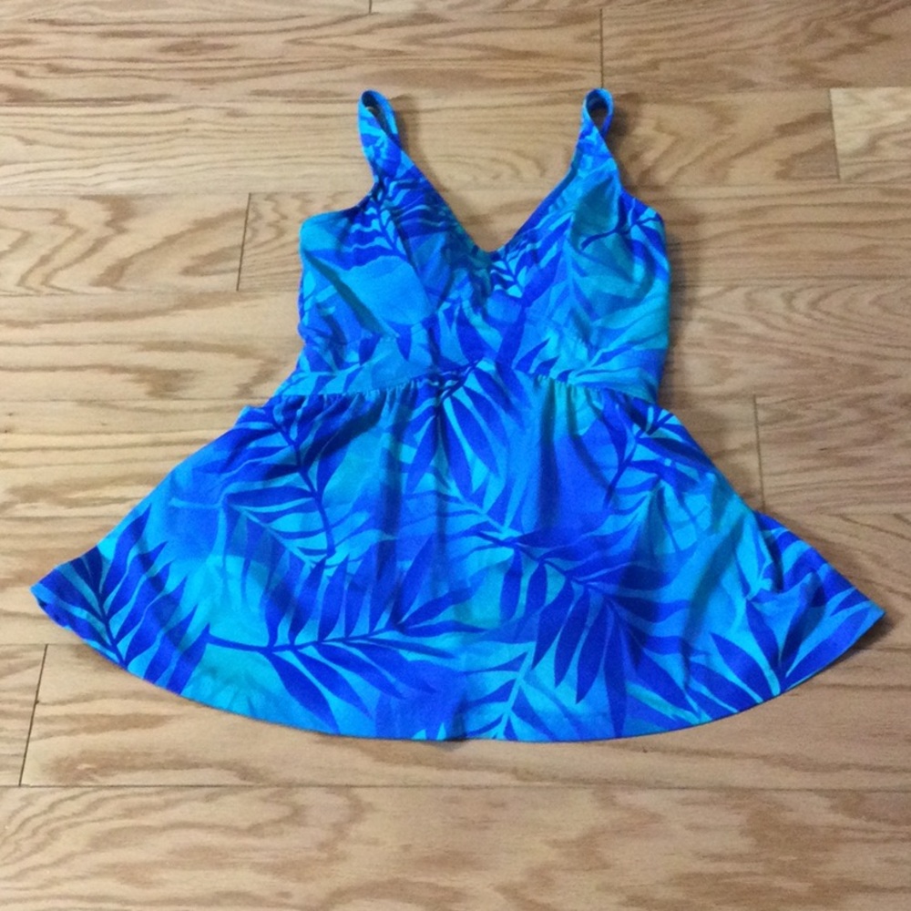 8 Swimsuits for All Blue & Teal Leaf-Print V-Neck Swimsuit Dress